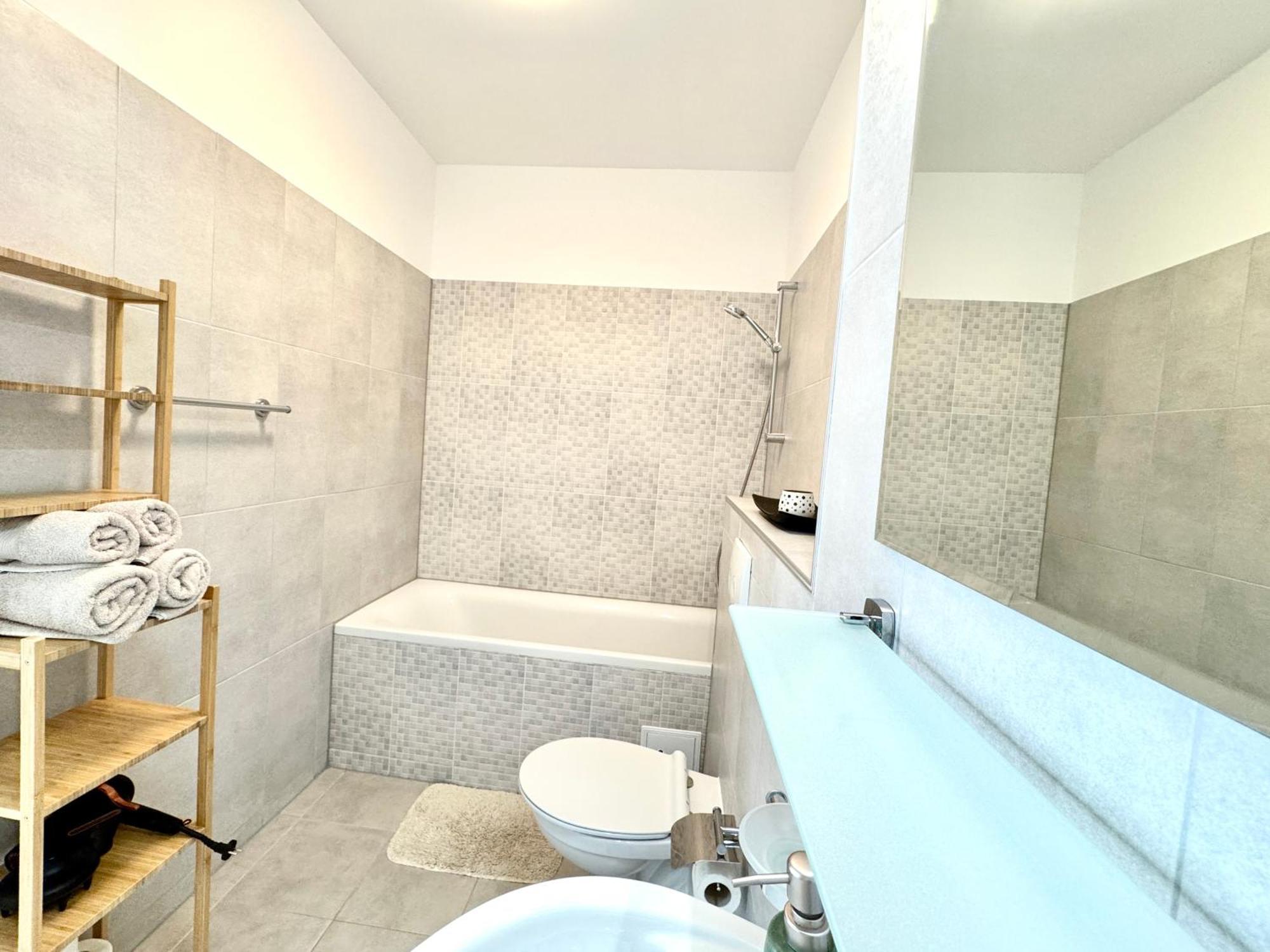Luca'S Forest Apartment Timișoara Zewnętrze zdjęcie